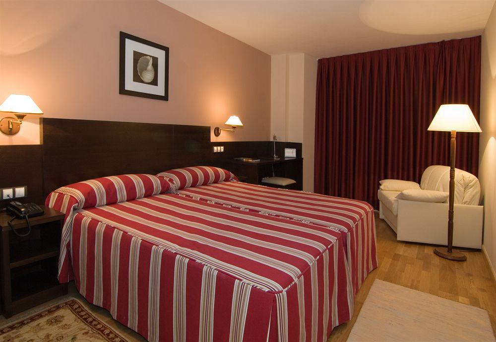Hotel Castro Real Овьедо Экстерьер фото