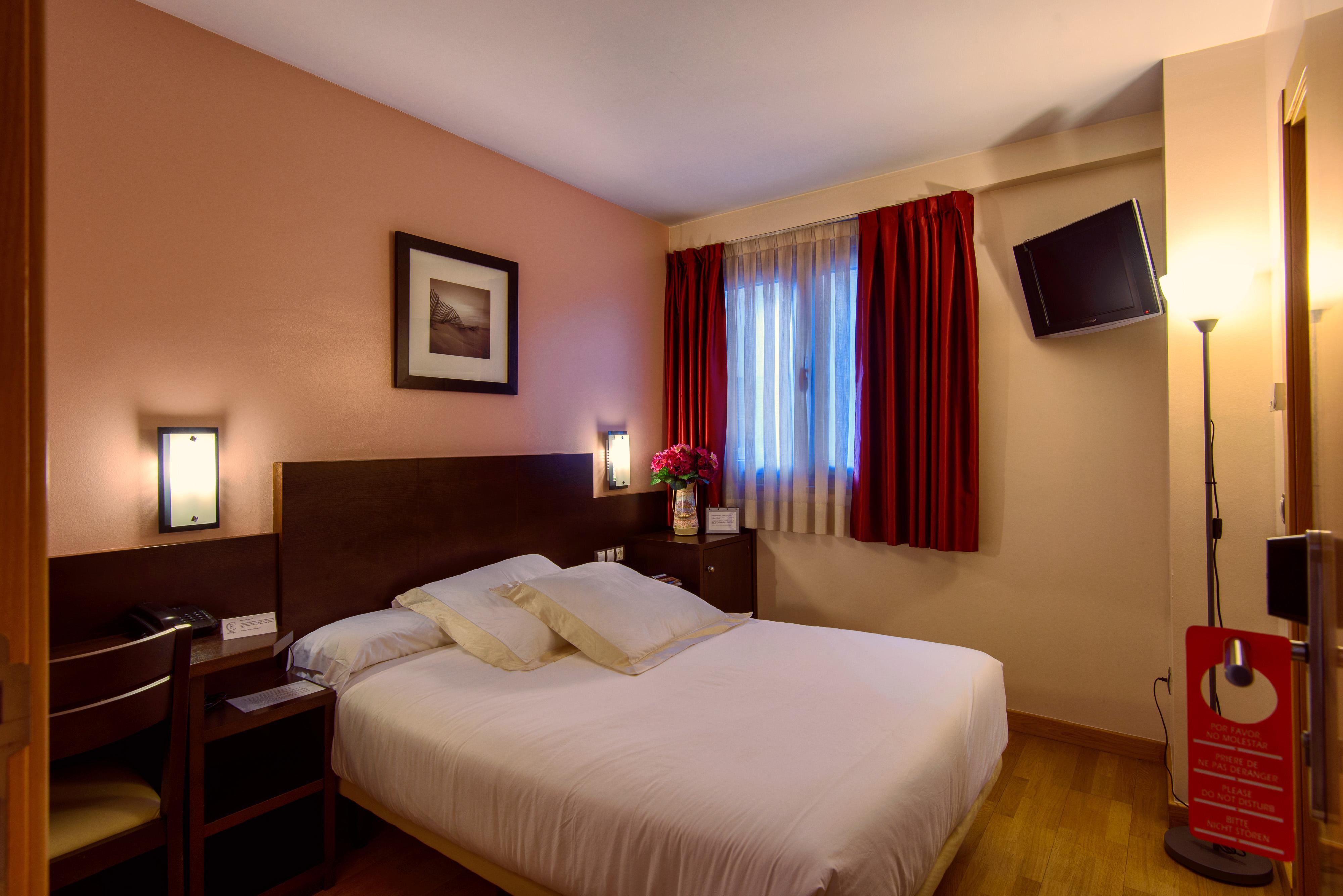 Hotel Castro Real Овьедо Экстерьер фото