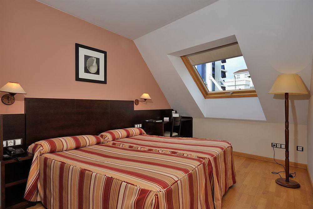 Hotel Castro Real Овьедо Экстерьер фото