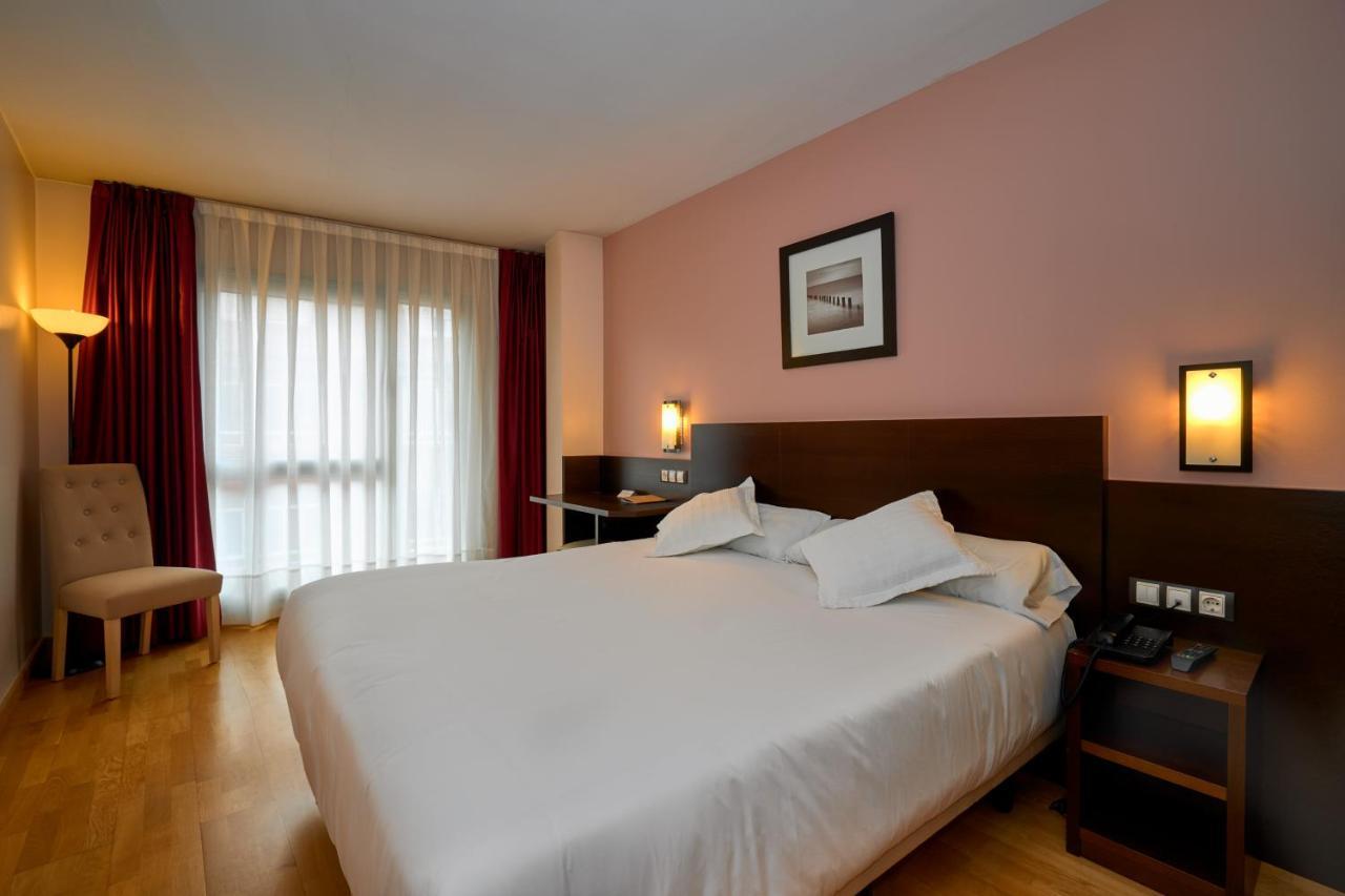 Hotel Castro Real Овьедо Экстерьер фото